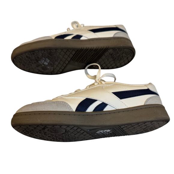 Reebok Women's Sneakers Size 6 - Picture 2 of 6